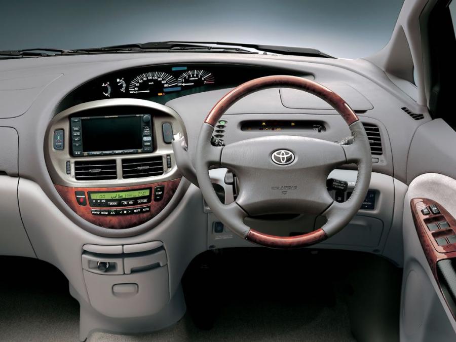 Торпедо Toyota Estima 2000 года  (фото 4 из 4)